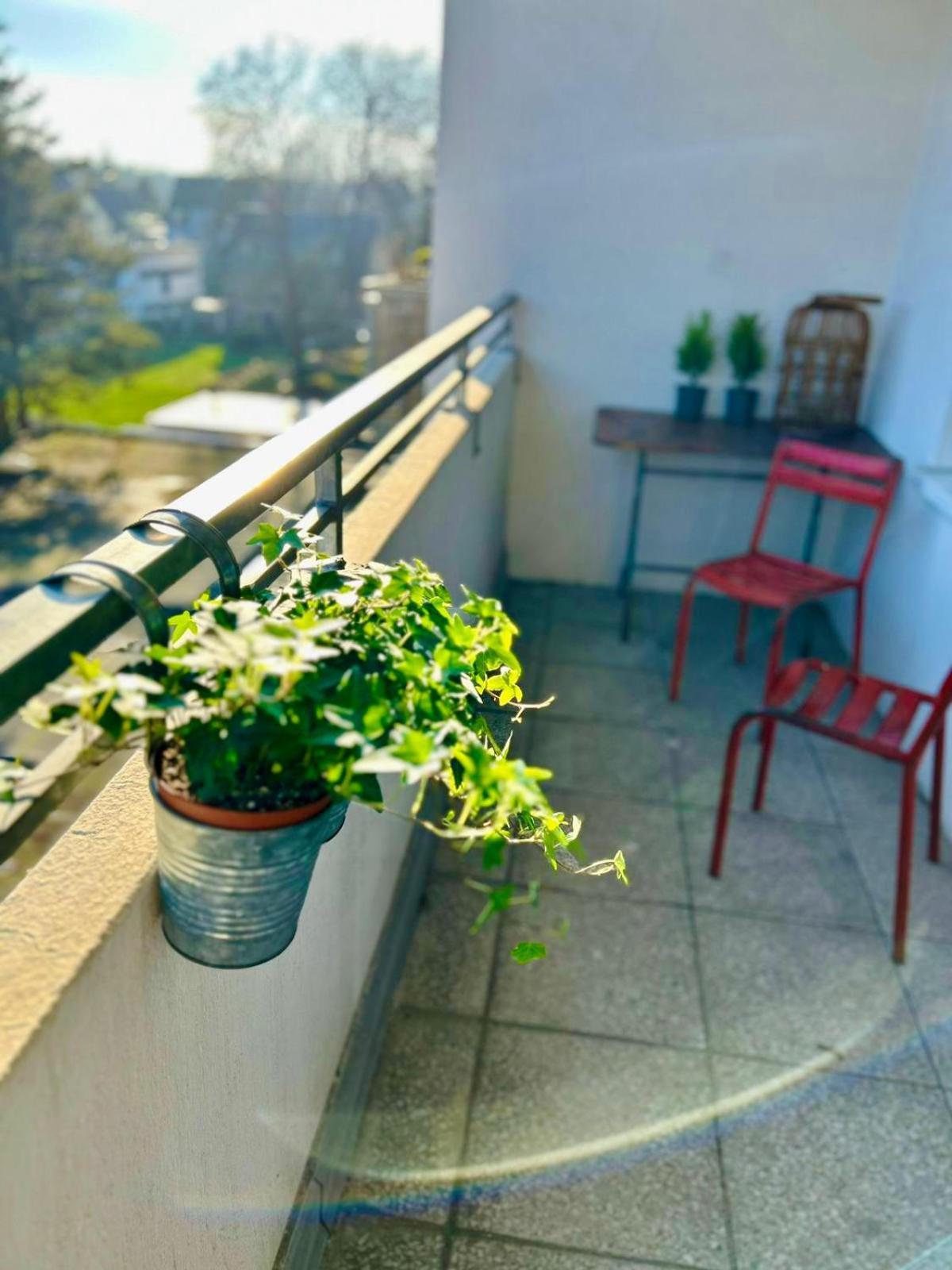 Feelslikehome - Wunderschoene Und Zentrale Wohnung Mit Balkon&Parkplatz โบคุห์ม ภายนอก รูปภาพ