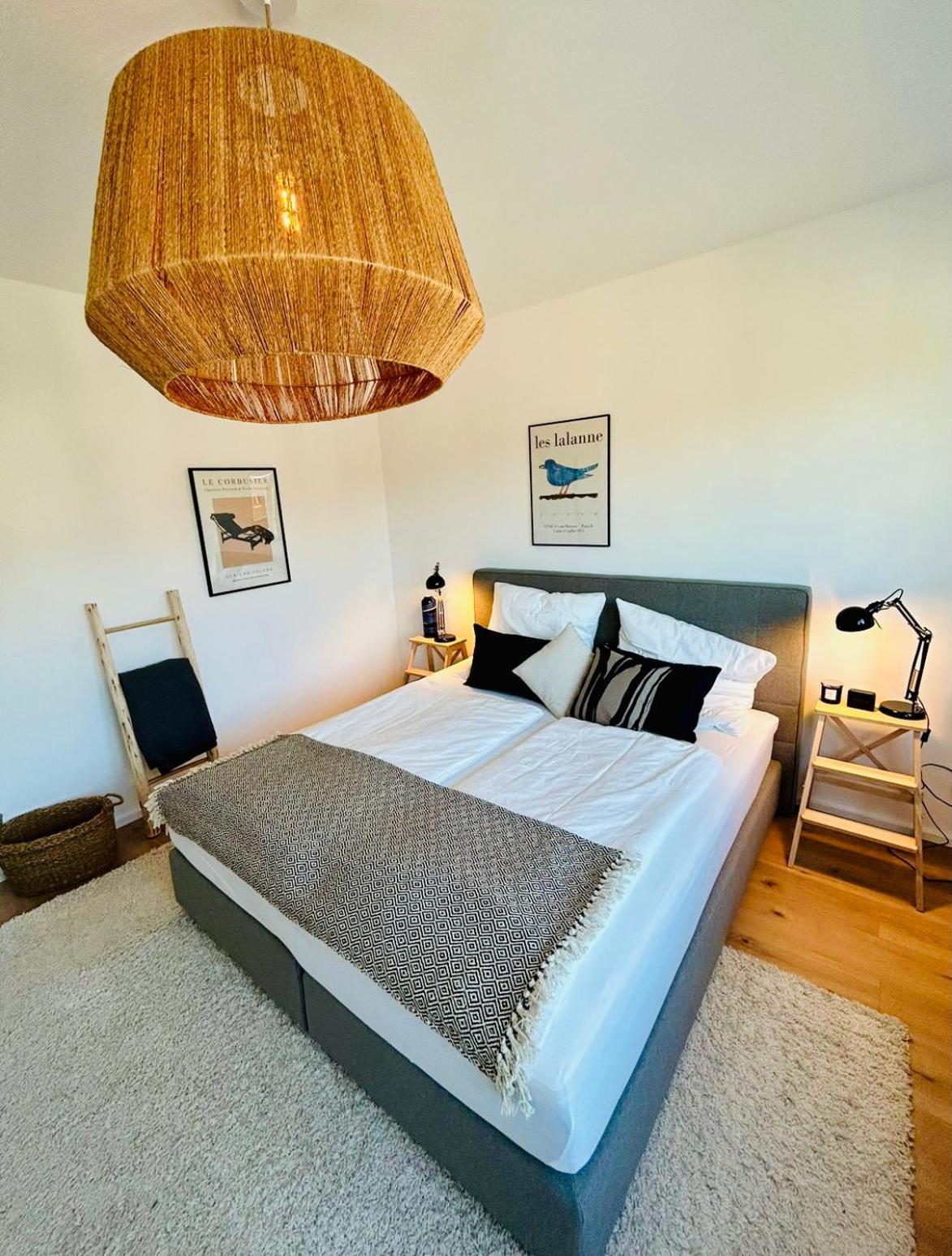 Feelslikehome - Wunderschoene Und Zentrale Wohnung Mit Balkon&Parkplatz โบคุห์ม ภายนอก รูปภาพ